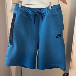XL Nike Tech shorts good condition.